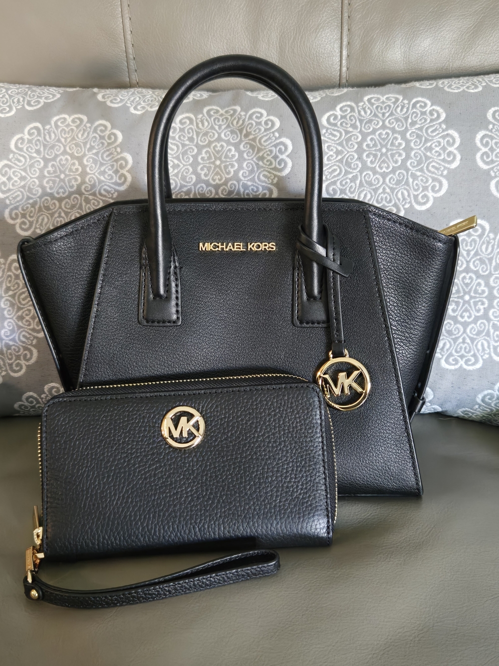 Michael Kors Black Structured Leather Satchel with Wallet NWOT - Picture 2 of 16